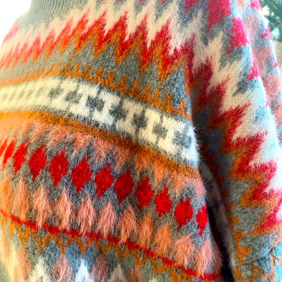 Pink and Gray Fair Isle Patterned Sweater 🩷🩷🩷 - Picture 5 of 14